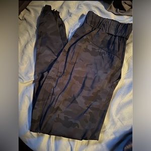 Zyia joggers